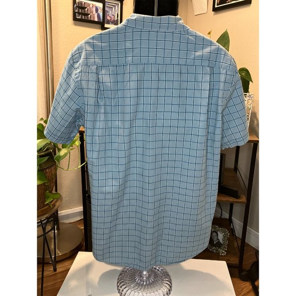 Van Heusen Men's Short Sleeve Classic Dress/Leisure wear Shirt XL Pre-Owned VF++ - Picture 3 of 5